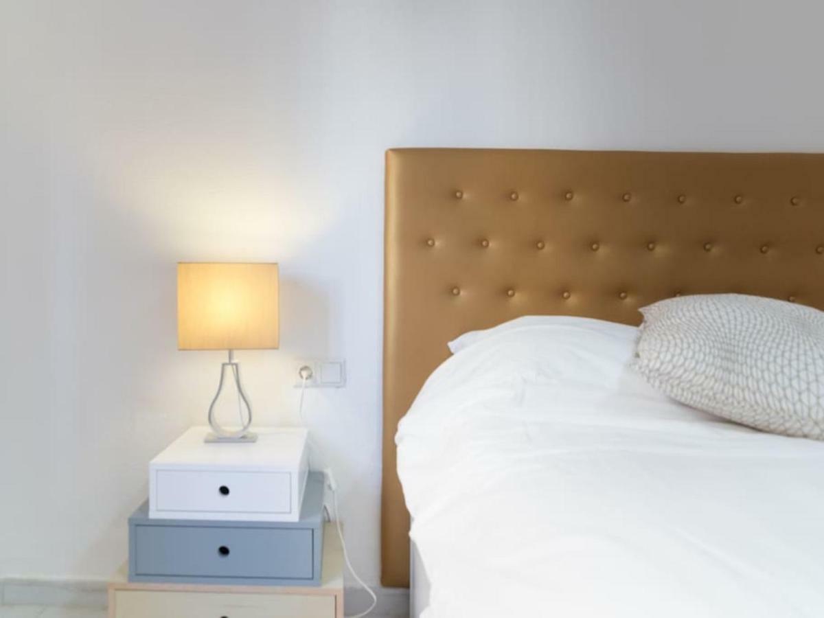 Apartamentos Bolsa Larios Малага Экстерьер фото