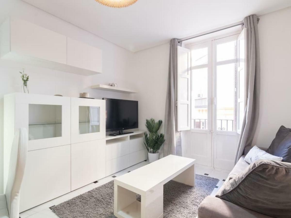 Apartamentos Bolsa Larios Малага Экстерьер фото