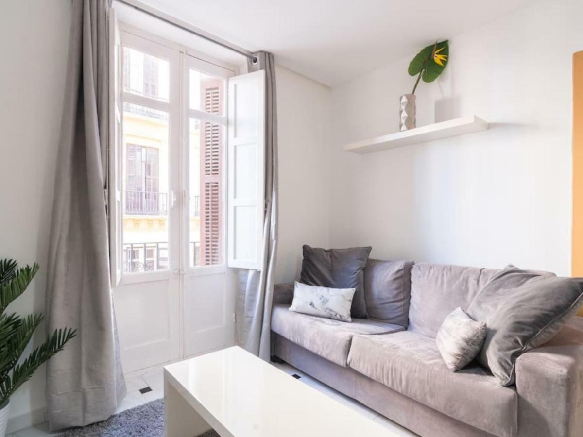 Apartamentos Bolsa Larios Малага Экстерьер фото