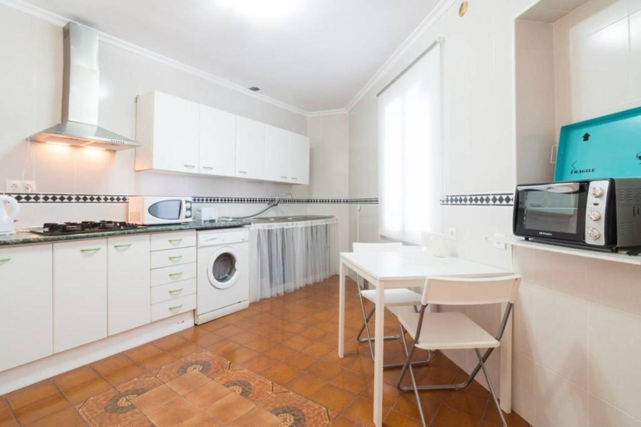 Apartamentos Bolsa Larios Малага Экстерьер фото