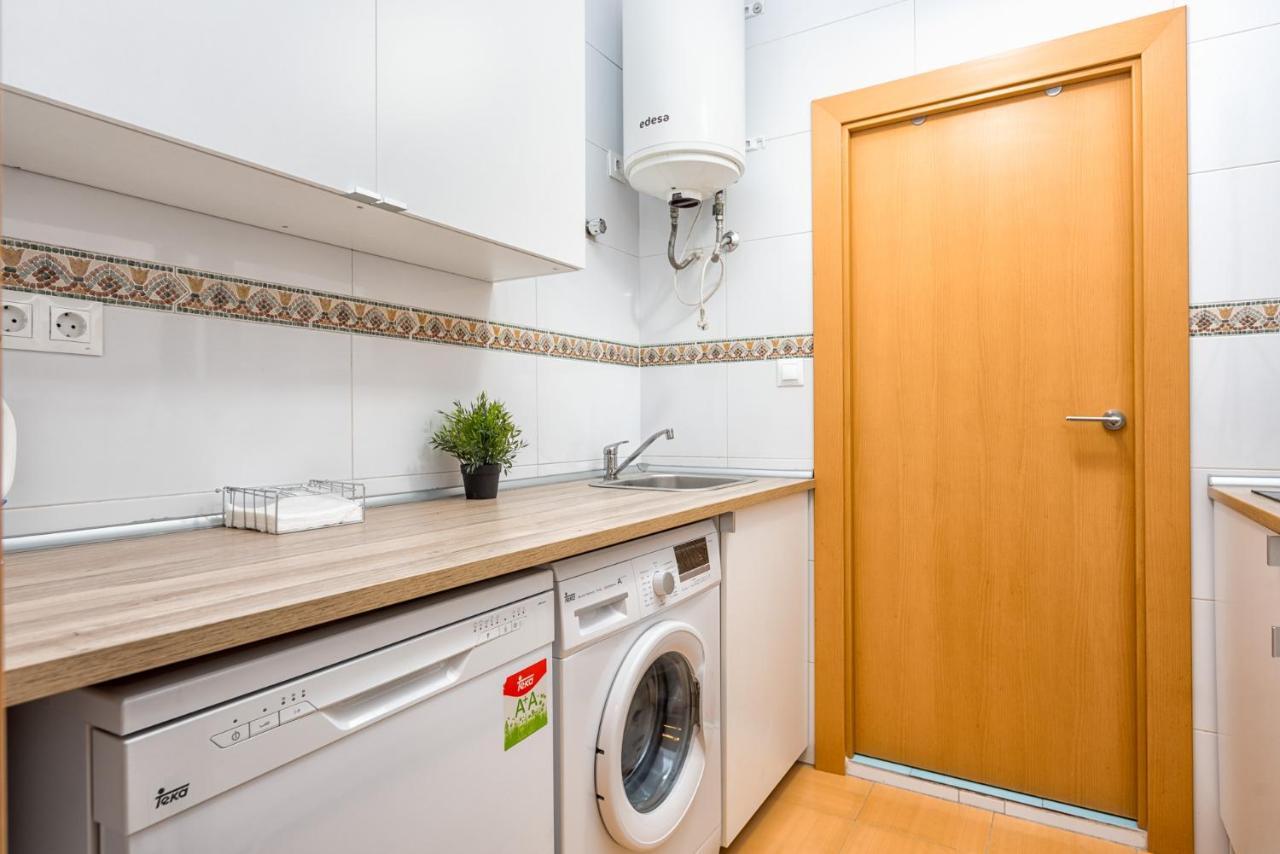 Apartamentos Bolsa Larios Малага Экстерьер фото