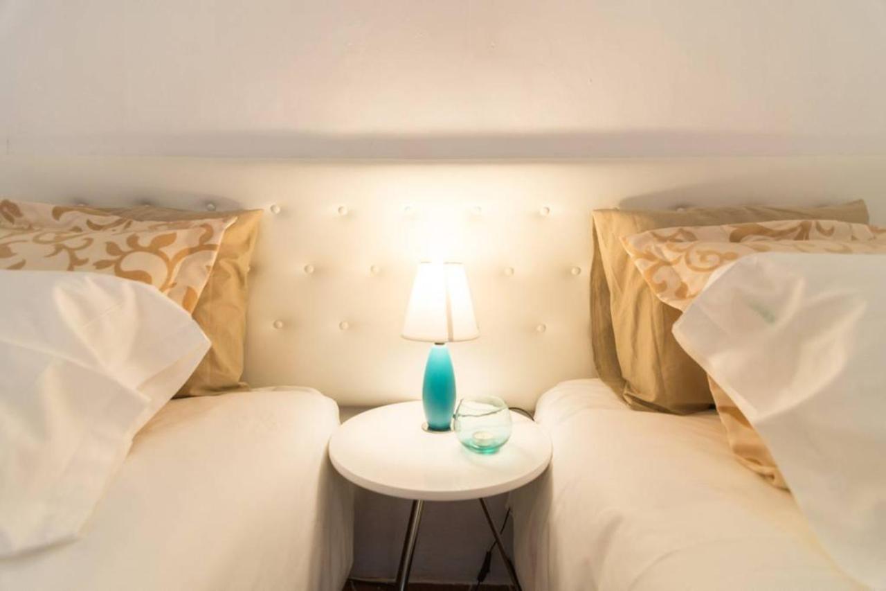 Apartamentos Bolsa Larios Малага Экстерьер фото