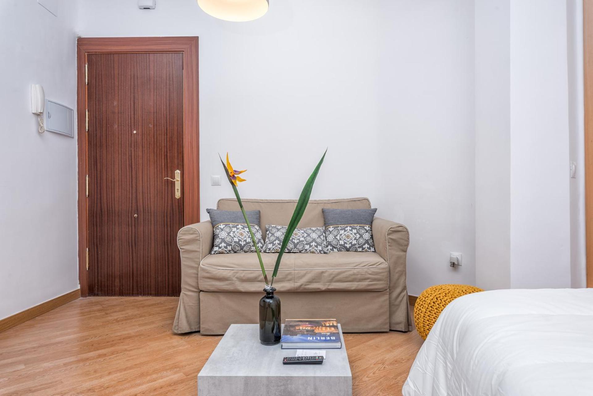 Apartamentos Bolsa Larios Малага Экстерьер фото